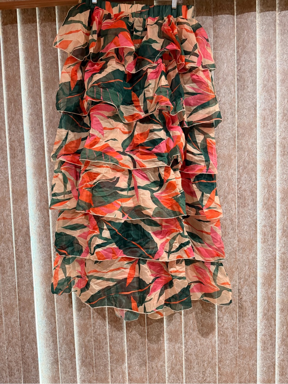 🌺 Love Highlight Tropical Ruffle High-Low Maxi Skirt